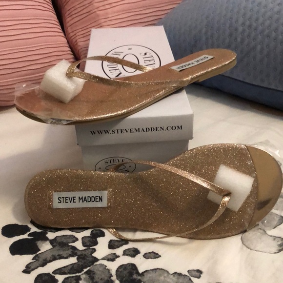 Steve Madden - Picture 2 of 3